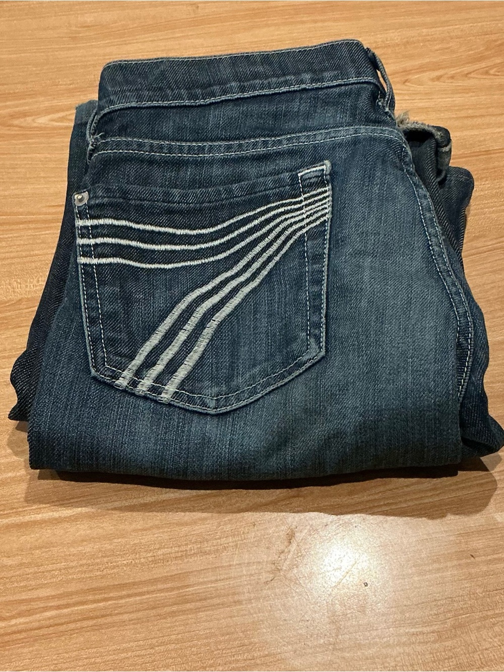 7 For All Mankind Women's Dark Blue Slim Straight Jeans with White Pocket Stitch